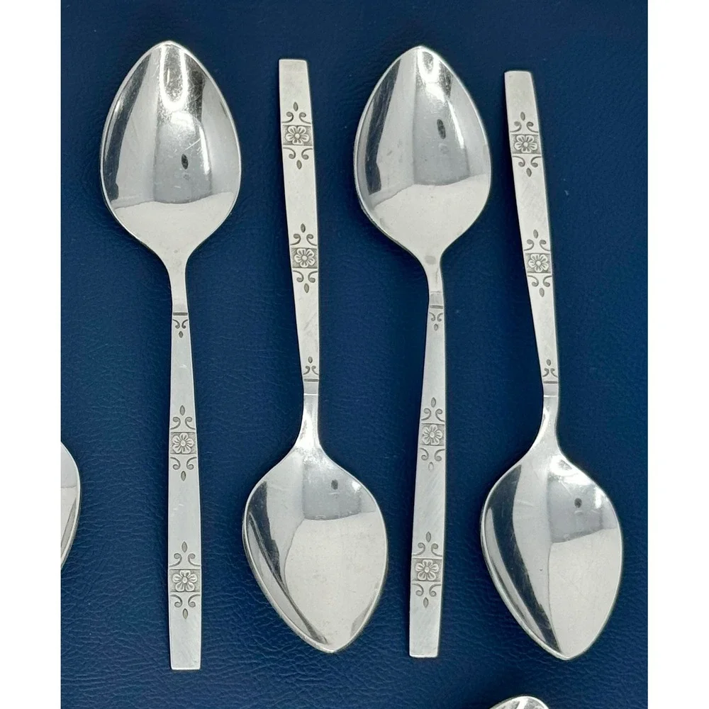 Vintage Oneida Profile Orlando 4 Place Settings 25 pc Floral Etched Flatware